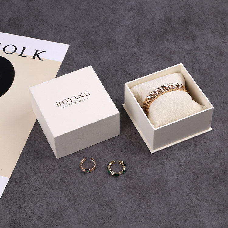 Custom Bracelet Boxes